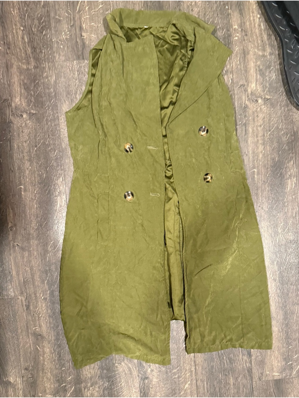 Sleeveless Olive Green Long Vest with Double-Breasted Buttons